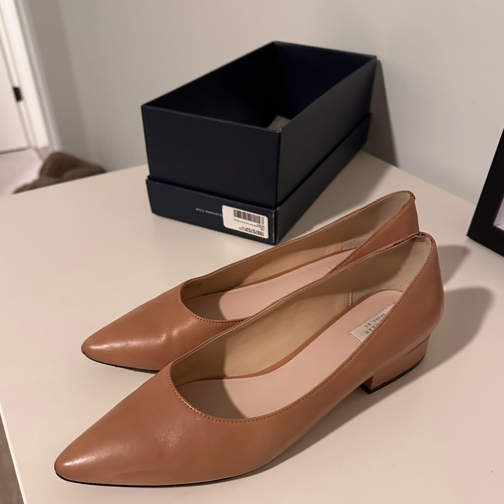 COLE HAAN Vesta Leather Beige Flats - Size 8 - Picture 3 of 10